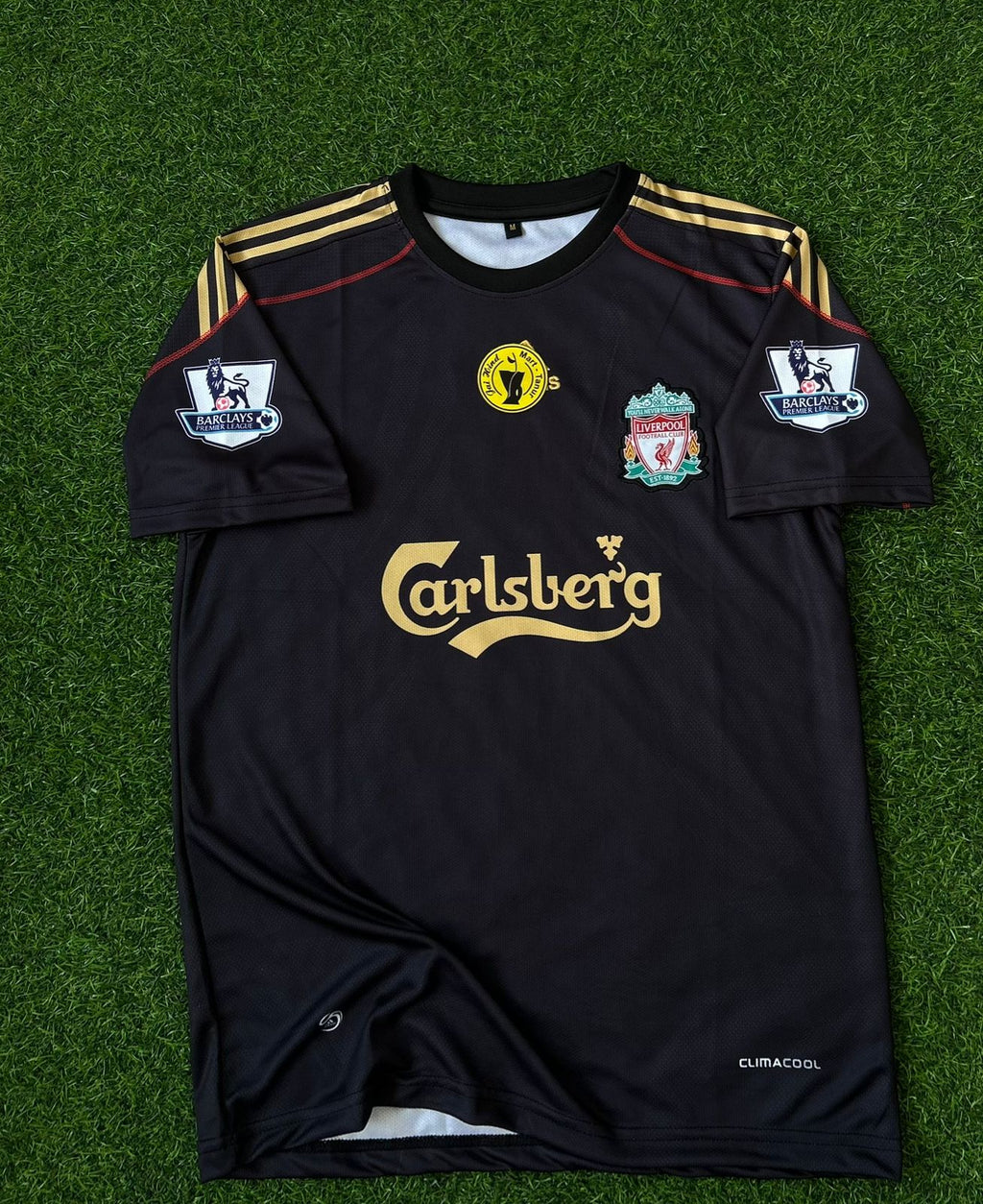 LIVERPOOL 2009-10 AWAY KIT, HALFSLEEVE EMBROIDERY